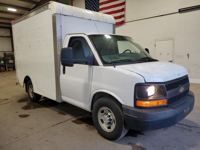 1GB0G2CG2D1135839 - 2013 CHEVROLET EXPRESS WHITE photo 4