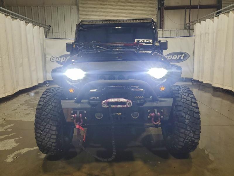 1C4BJWEG4CL120370 - 2012 JEEP WRANGLER U SAHARA BLACK photo 5