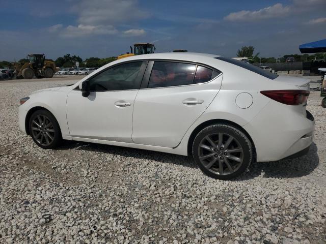 3MZBN1V35JM221821 - 2018 MAZDA 3 TOURING WHITE photo 2