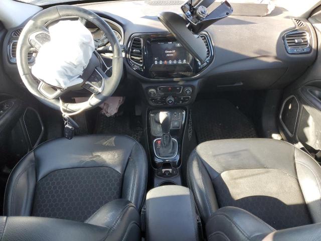 3C4NJDBB2JT401806 - 2018 JEEP COMPASS LATITUDE Gri fotoğraf 8