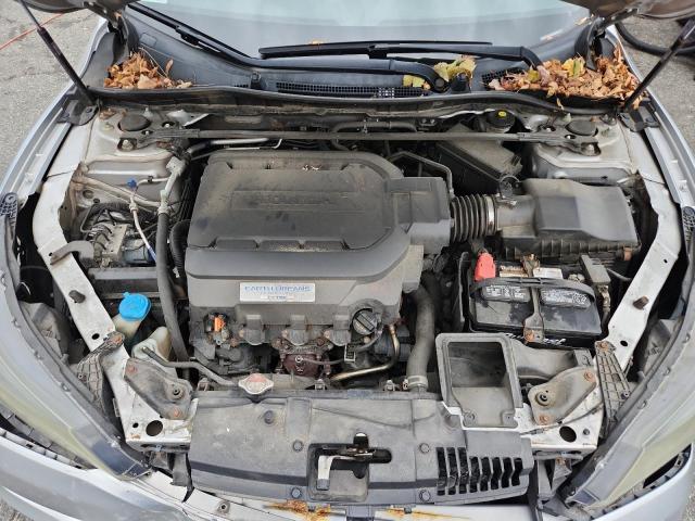 1HGCR3F84FA010794 - 2015 HONDA ACCORD EXL SILVER photo 11