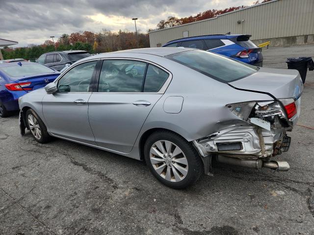 1HGCR3F84FA010794 - 2015 HONDA ACCORD EXL SILVER photo 2