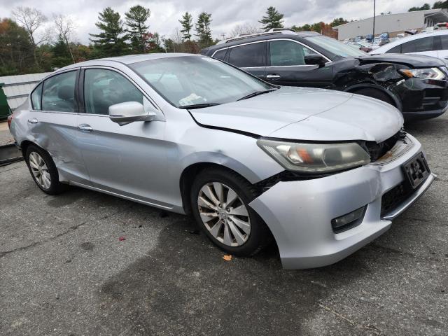 1HGCR3F84FA010794 - 2015 HONDA ACCORD EXL SILVER photo 4