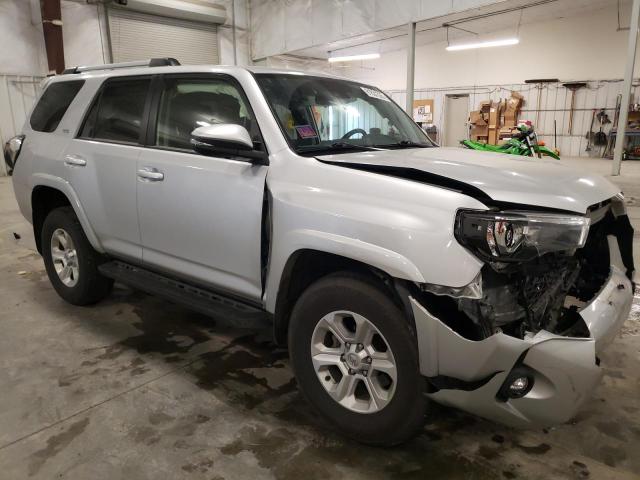 JTENU5JR9N6052392 - 2022 TOYOTA 4RUNNER SR5/SR5 PREMIUM ვერცხლისფერი ფოტო 4