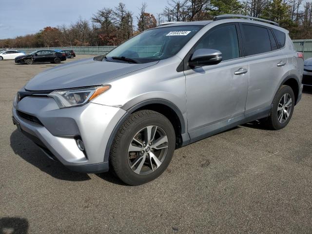 2017 TOYOTA RAV4 XLE, null