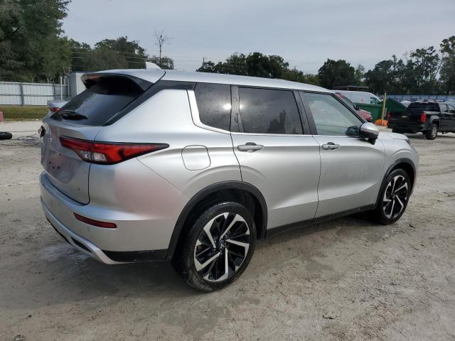 JA4J3VA87RZ044660 - 2024 MITSUBISHI OUTLANDER SE SILVER photo 3