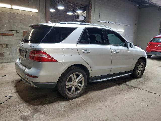 4JGDA5HB3DA245145 - 2013 MERCEDES-BENZ ML 350 4MATIC SILVER photo 3