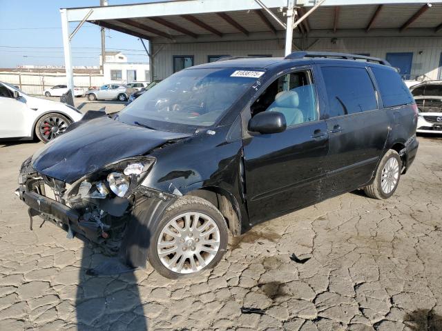 2010 TOYOTA SIENNA XLE, 