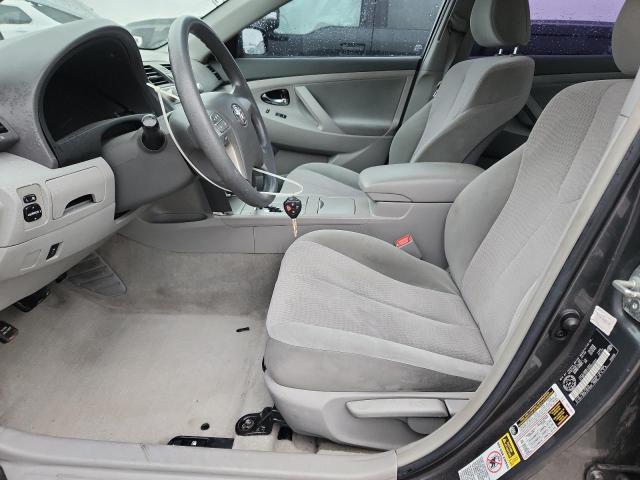 4T1BF3EK7AU003924 - 2010 TOYOTA CAMRY BASE ნაცრისფერი ფოტო 7
