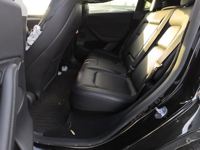 7SAYGDEE6RF197672 - 2024 TESLA MODEL Y Schwarz Foto 10