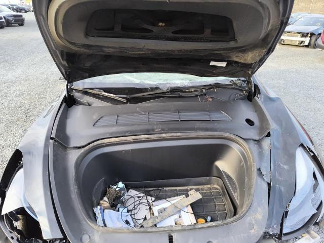 7SAYGDEE6RF197672 - 2024 TESLA MODEL Y Schwarz Foto 11