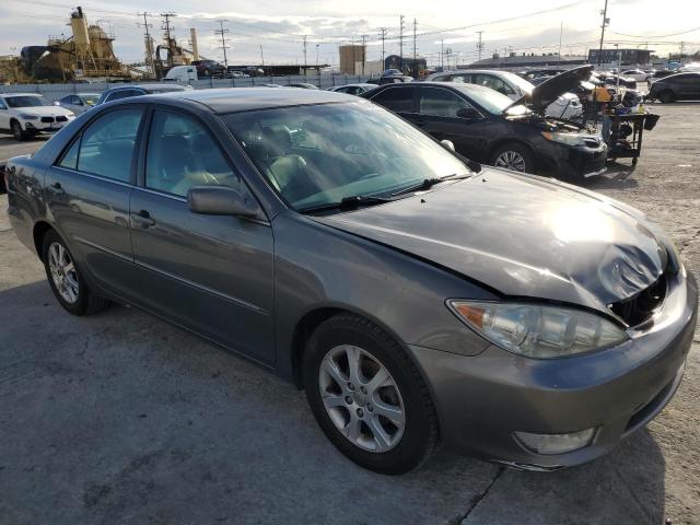 4T1BE32K85U983080 - 2005 TOYOTA CAMRY LE Gris foto 4