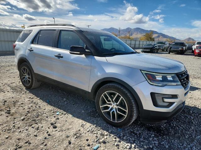 1FM5K8GT7HGA77641 - 2017 FORD EXPLORER SPORT SILVER photo 4