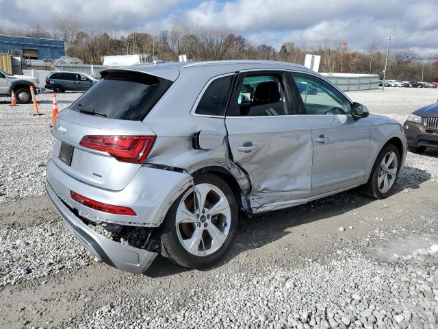 WA1BAAFY7M2007783 - 2021 AUDI Q5 PREMIUM PLUS SILVER photo 3