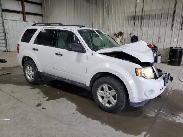 1FMCU9D78CKB32537 - 2012 FORD ESCAPE XLT WHITE photo 4