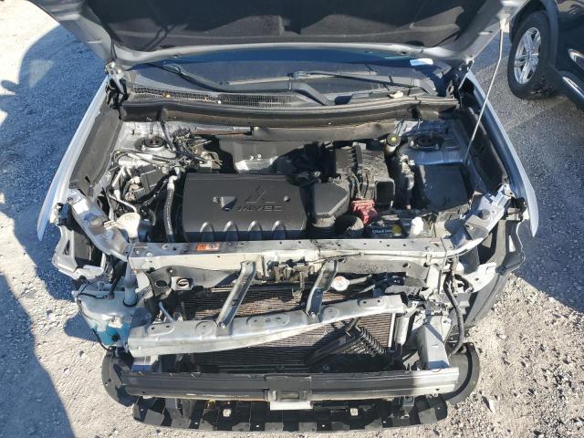 JA4AZ3A31GZ042097 - 2016 MITSUBISHI OUTLANDER SE GRAY photo 12