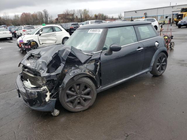 2013 MINI COOPER S, 