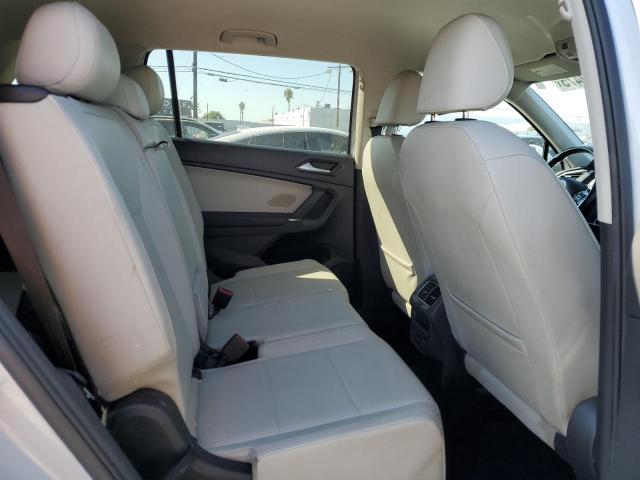 3VV3B7AXXJM066955 - 2018 VOLKSWAGEN TIGUAN SE Weiß Foto 11
