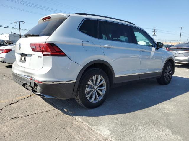 3VV3B7AXXJM066955 - 2018 VOLKSWAGEN TIGUAN SE Weiß Foto 3