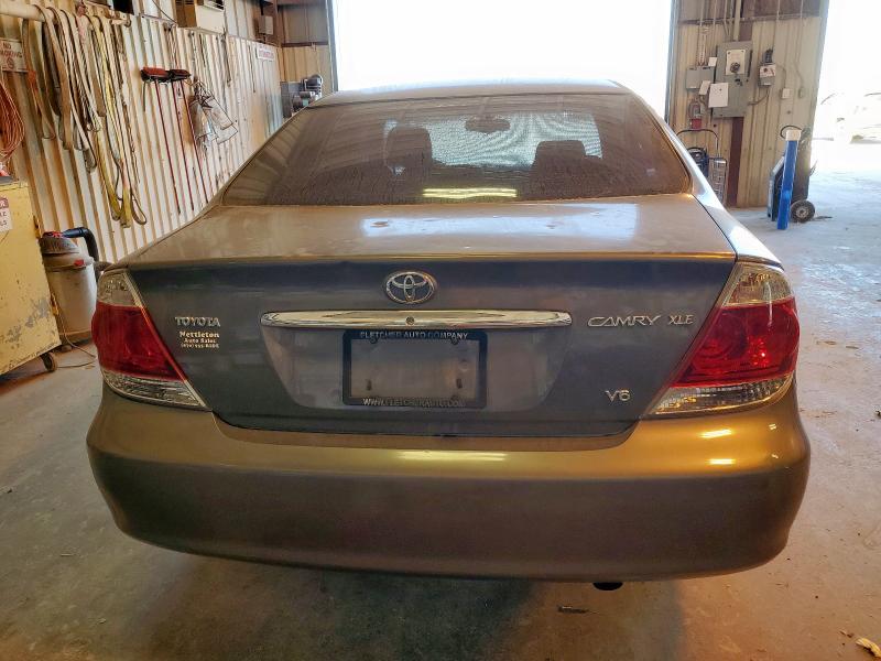 4T1BF32K95U608053 - 2005 TOYOTA CAMRY LE 灰色 照片 6