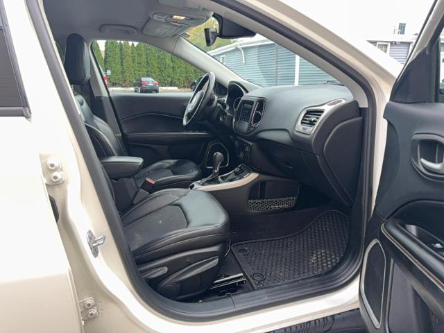 3C4NJDBBXJT103696 - 2018 JEEP COMPASS LATITUDE Білий фото 5