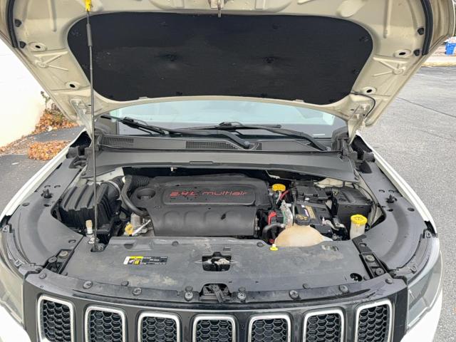 3C4NJDBBXJT103696 - 2018 JEEP COMPASS LATITUDE Білий фото 7