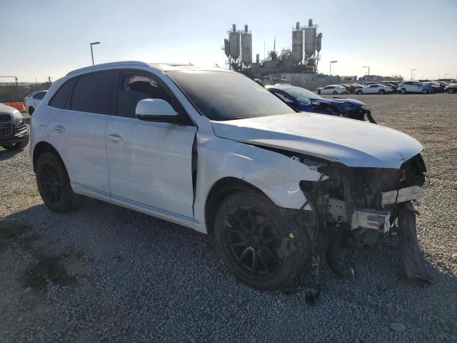 WA1LFAFP8EA110585 - 2014 AUDI Q5 PREMIUM PLUS WHITE photo 4
