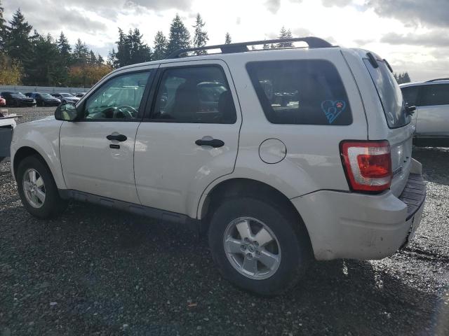 1FMCU0D73BKA28709 - 2011 FORD ESCAPE XLT WHITE photo 2