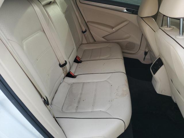 1VWBT7A35GC022356 - 2016 VOLKSWAGEN PASSAT SE Ақ фото 10