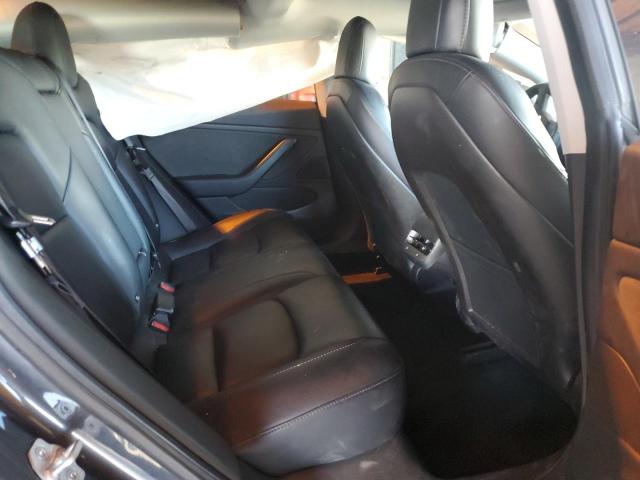 5YJ3E1EA6JF045288 - 2018 TESLA MODEL 3 ნაცრისფერი ფოტო 10