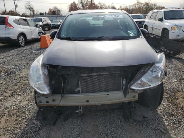 3N1CN7AP2FL852402 - 2015 NISSAN VERSA S 灰色 照片 5