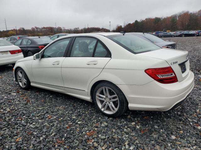 WDDGF8BB0CR210985 - 2012 MERCEDES-BENZ C 300 4MATIC WHITE photo 2