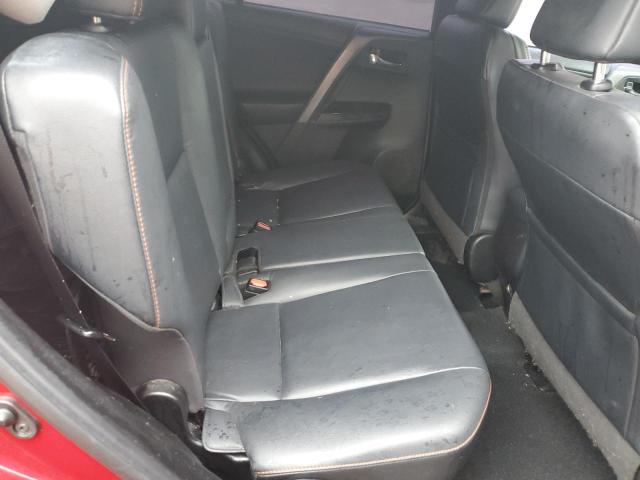 2T3JFREV2JW726337 - 2018 TOYOTA RAV4 SE Rouge photo 11