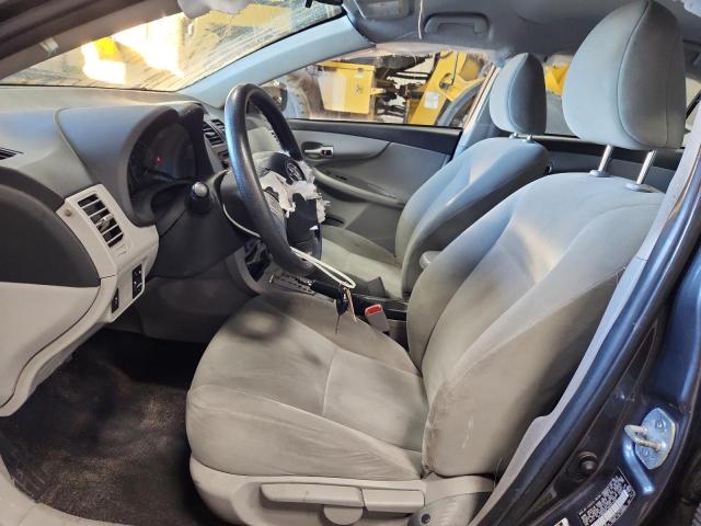 2T1BU4EE1DC971562 - 2013 TOYOTA COROLLA BASE Grau Foto 7