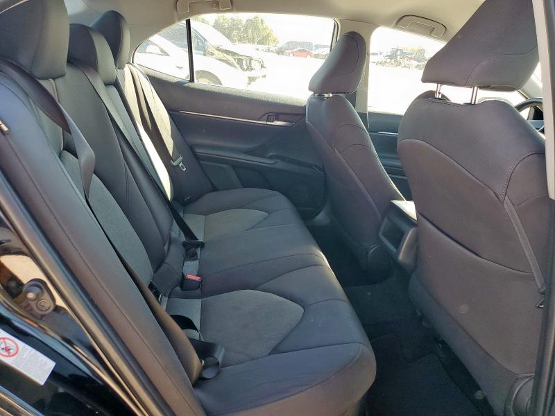 4T1B31HK4JU003176 - 2018 TOYOTA CAMRY LE 黑色 照片 10