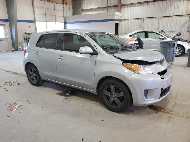 JTKKUPB48D1036954 - 2013 TOYOTA SCION XD فضي صورة 4