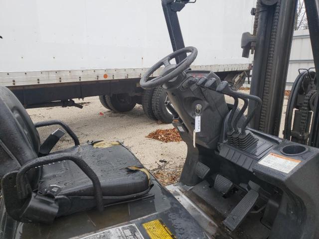 AT9001866B15714 - 2005 CATERPILLAR FORKLIFT 黄色 照片 5