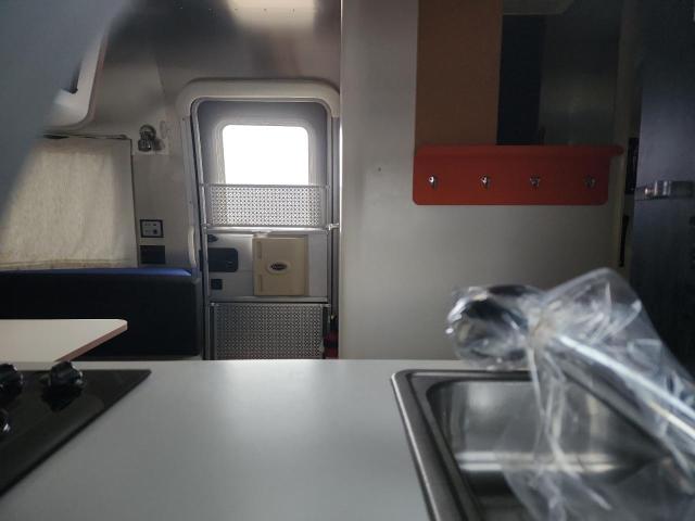 1STHFAC114J516235 - 2004 AIRSTREAM CAMPER Plata foto 6