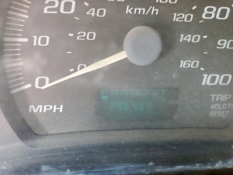 1GCGG29V331158397 - 2003 CHEVROLET EXPRESS 白色 照片 9