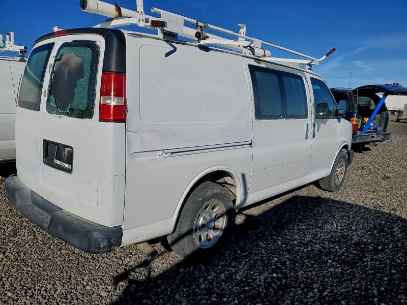 1GCUHAD43A1127785 - 2010 CHEVROLET EXPRESS G1 白色 照片 3