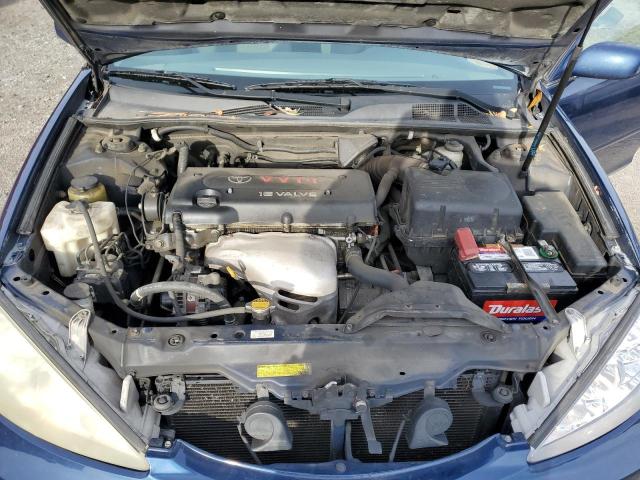 4T1BE30K75U006824 - 2005 TOYOTA CAMRY LE BLUE photo 11