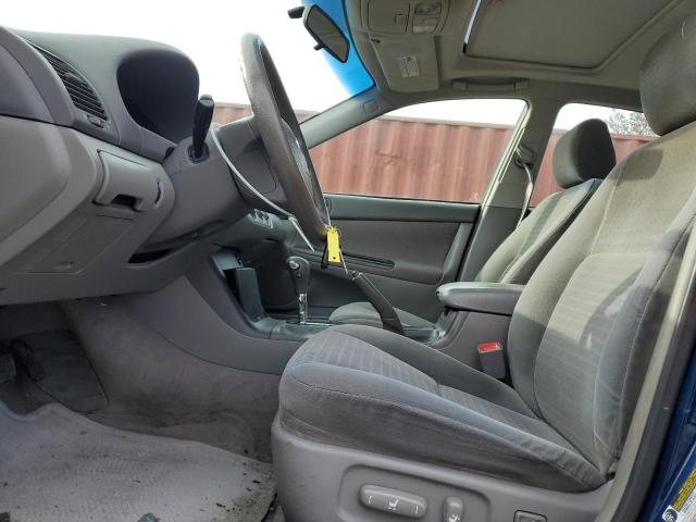 4T1BE30K75U006824 - 2005 TOYOTA CAMRY LE BLUE photo 7