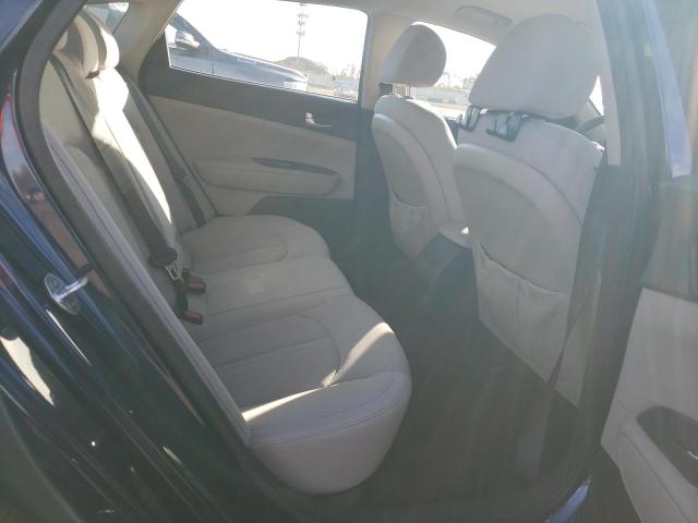 5XXGT4L33JG207369 - 2018 KIA OPTIMA LX BLUE photo 10