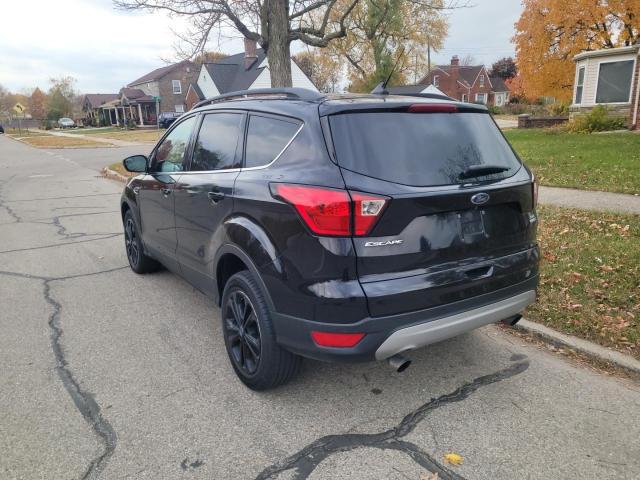 1FMCU9HD8KUB25252 - 2019 FORD ESCAPE SEL შავი ფოტო 3