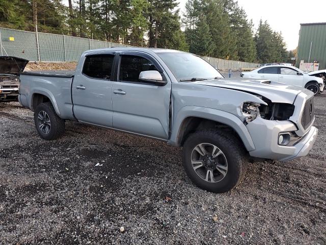 5TFDZ5BN5JX035428 - 2018 TOYOTA TACOMA DOUBLE CAB 灰色 照片 4