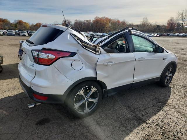 1FMCU9HD1JUC66033 - 2018 FORD ESCAPE SEL 白色 照片 3