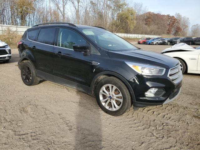 1FMCU9GD4JUD24234 - 2018 FORD ESCAPE SE Черный фото 4