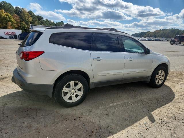 1GNKRGED4BJ204565 - 2011 CHEVROLET TRAVERSE LT ვერცხლისფერი ფოტო 3