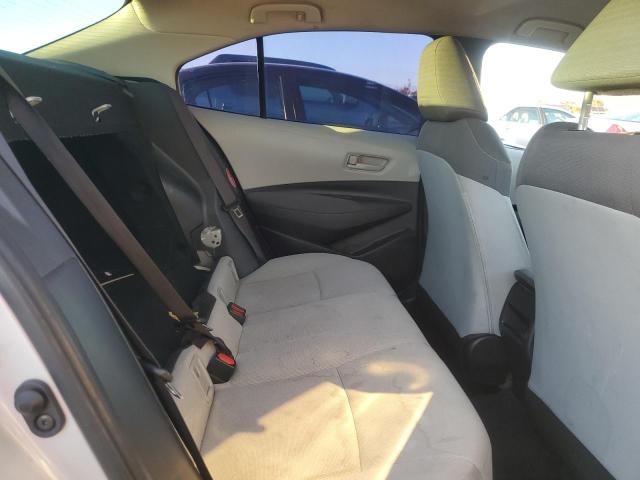 5YFEPMAE7NP308055 - 2022 TOYOTA COROLLA LE SILVER photo 10