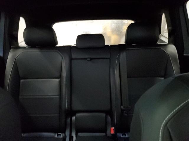 3VV2B7AX2MM036249 - 2021 VOLKSWAGEN TIGUAN SE Silber Foto 10